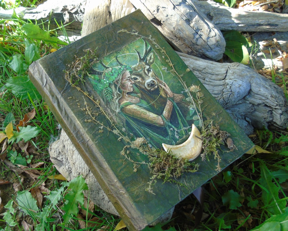 Grimoire vierge, reliure et fabrication artisanales