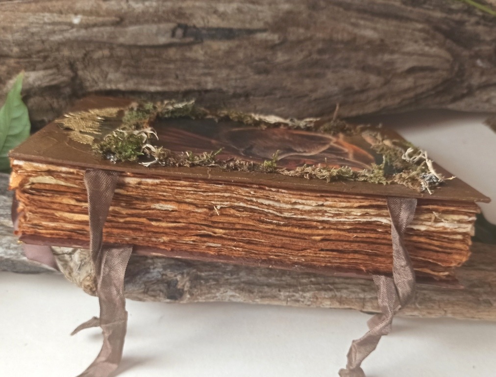 Grimoire Sorcière totem n°1, fabrication artisanale, pièce unique