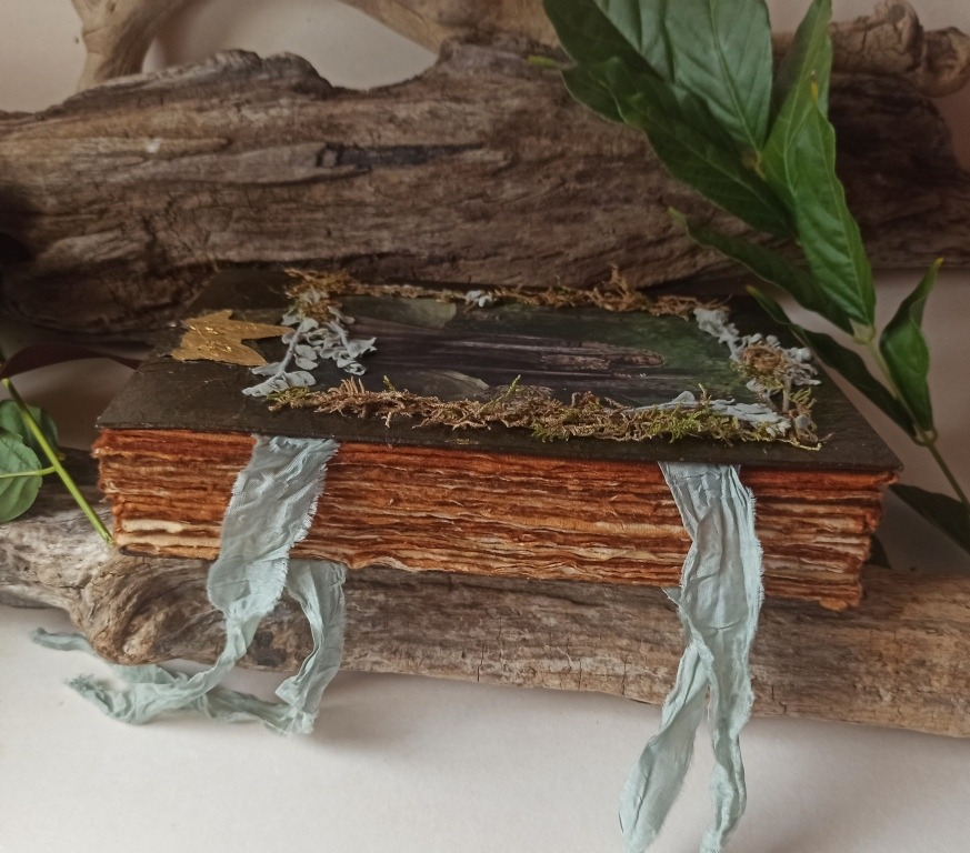 Grimoire Sorcière Totem n°2, fabrication artisanale pièce unique