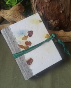 Carnet, grimoire artisanal, papier recyclé fait main, reliure artisanale
