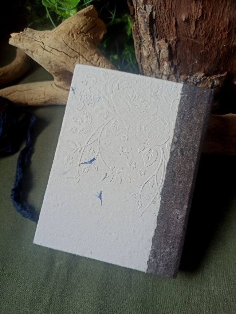 Carnet, grimoire artisanal papier recyclé fait main, reliure artisanale