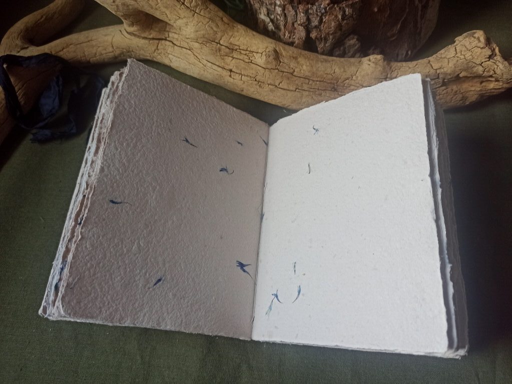 Carnet, grimoire artisanal papier recyclé fait main, reliure artisanale