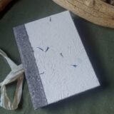 Carnet papier recyclé fait main, reliure artisanale, pièce unique Carnet papier recyclé fait main, reliure artisanale, pièce unique