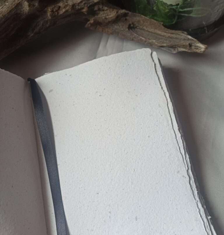 Grimoire, carnet artisanal, papier recyclé fait main