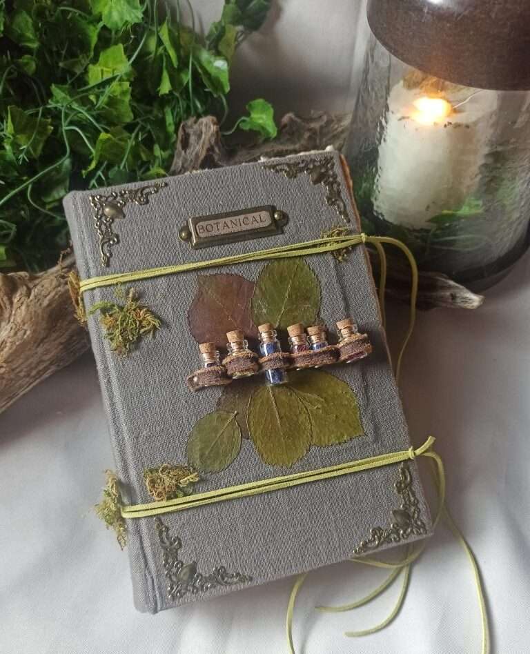 Grimoire, carnet artisanal, papier recyclé fait main