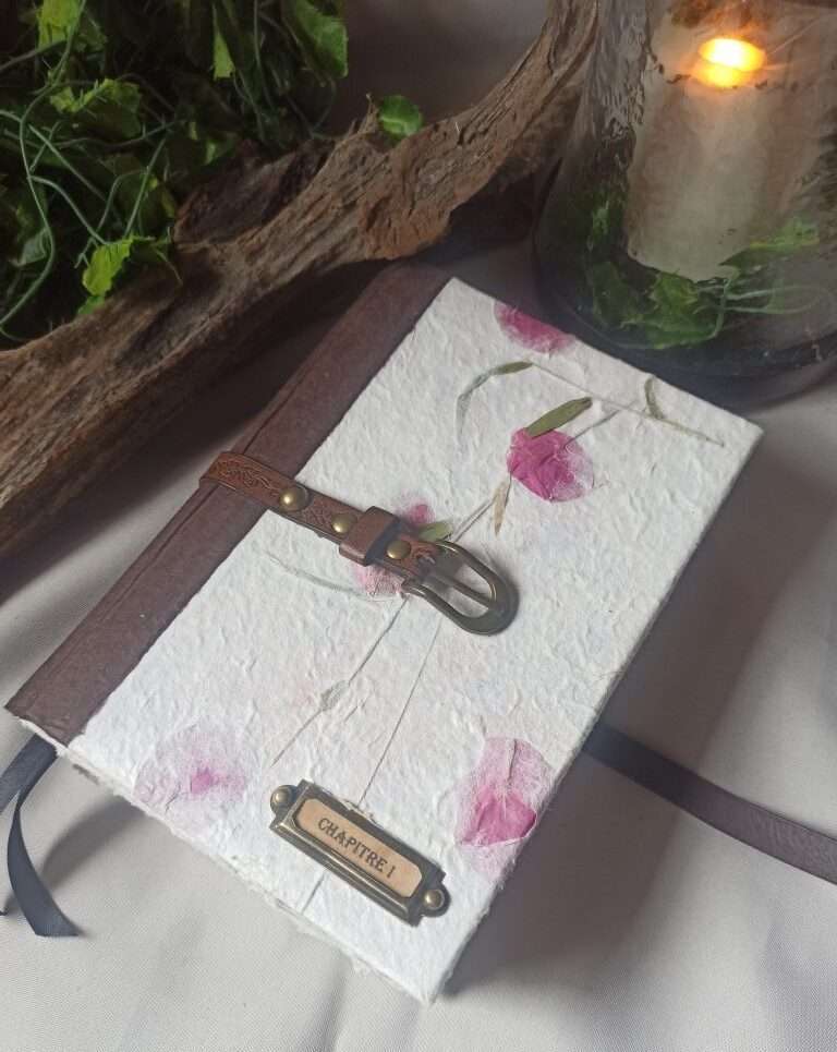 Grimoire, carnet artisanal, papier recyclé fait main