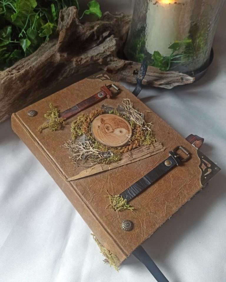 Grimoire, carnet artisanal, papier recyclé fait main