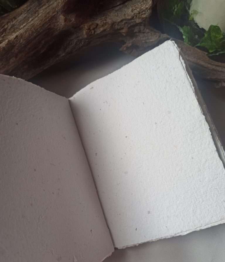 Grimoire, carnet artisanal, papier recyclé fait main