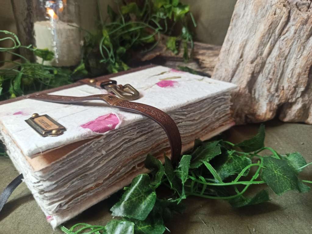 Carnet artisanal, papier fait main à l'atelier, reliure artisanale, L'arbre à papier