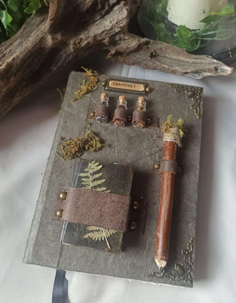 Grimoire, carnet artisanal, papier recyclé fait main
