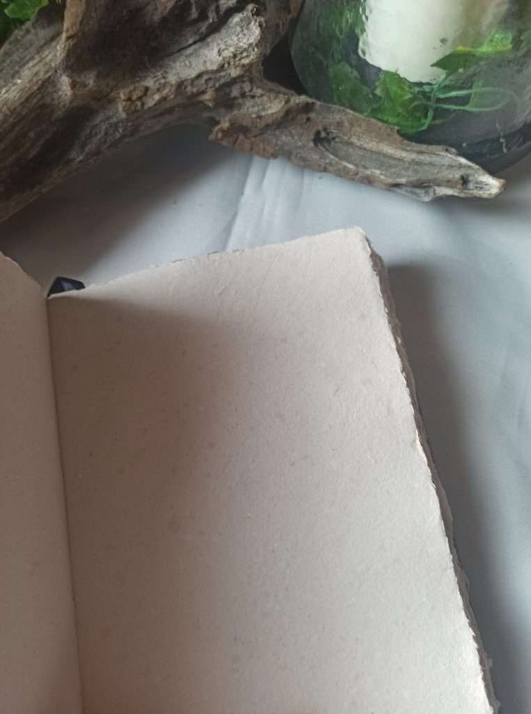 Grimoire, carnet artisanal, papier recyclé fait main