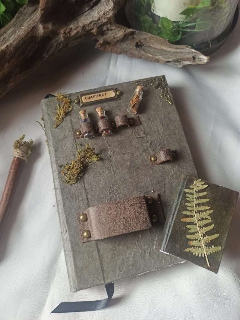 Grimoire, carnet artisanal, papier recyclé fait main