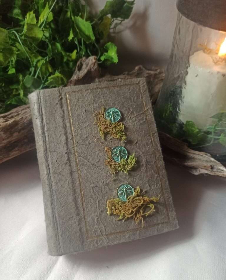 Grimoire, carnet artisanal, papier recyclé fait main