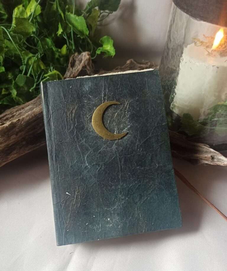 Grimoire, carnet artisanal, papier recyclé fait main