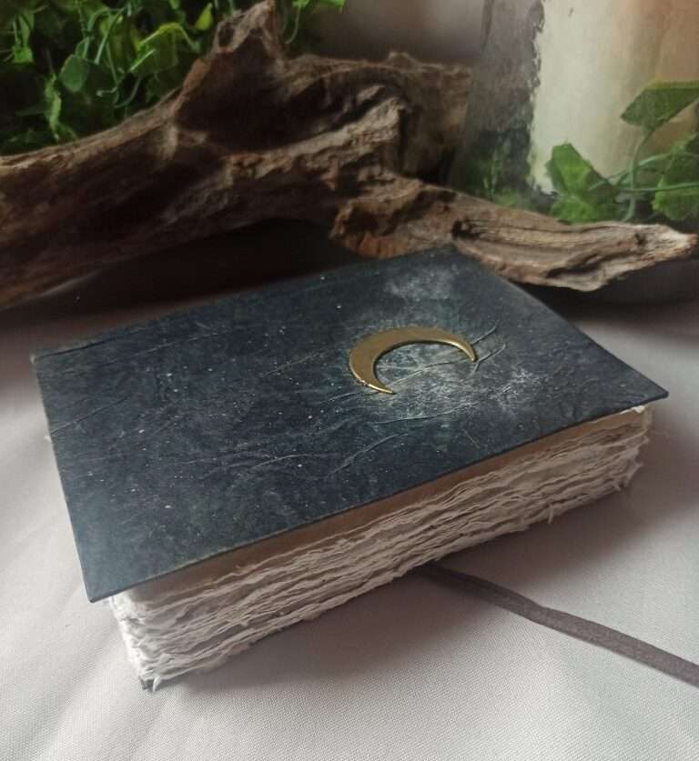 Grimoire, carnet artisanal, papier recyclé fait main