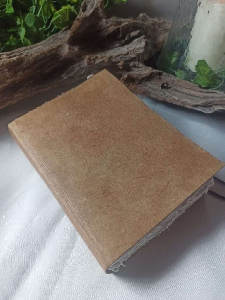 Grimoire, carnet artisanal, papier recyclé fait main