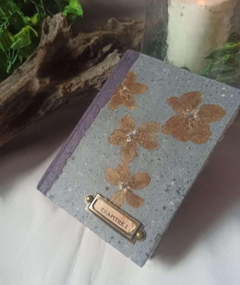 Grimoire, carnet artisanal, papier recyclé fait main