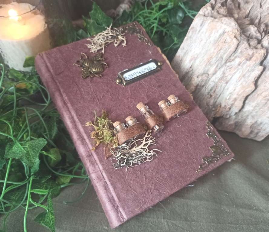 Grimoire artisanal, papier coton recyclé, L'arbre à papier Grimoire artisanal, papier coton recyclé, L'arbre à papier