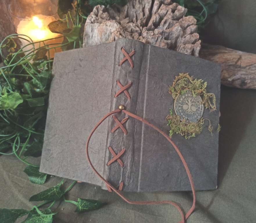 Grimoire artisanal, papier coton recyclé, L'arbre à papier