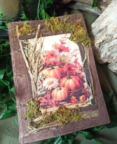 Grimoire artisanal, papier fabriqué à la main à l'atelier, reliure artisanale