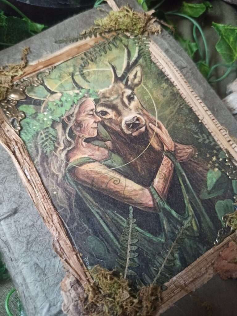 Grimoire artisanal, papier fabriqué à la main à l'atelier, reliure artisanale