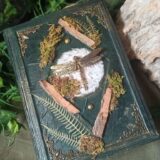 Grimoire artisanal, papier fabriqué à la main à l'atelier, reliure artisanale