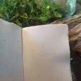 Grimoire artisanal, papier fait main à l'atelier, reliure artisanale, L'arbre à papier