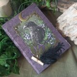 Grimoire artisanal, papier fabriqué à la main à l'atelier, reliure artisanale