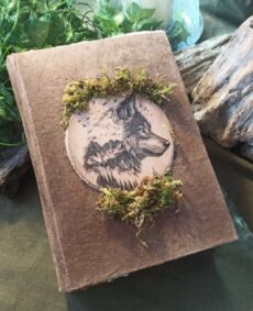 Grimoire artisanal, papier fait main à l'atelier, reliure artisanale, L'arbre à papier