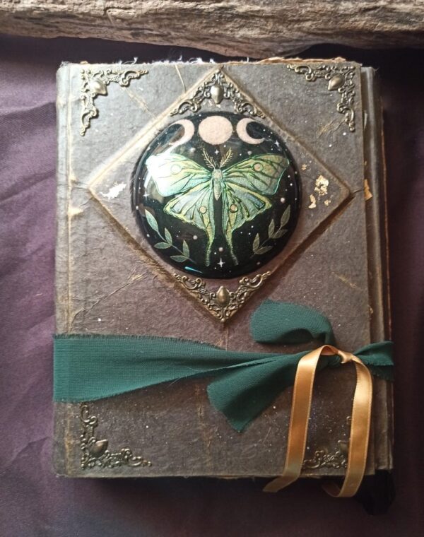 Le grimoire Arlia, papier coton, reliure artisanale